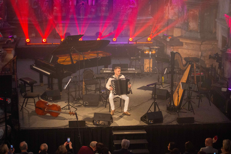 Bajanisto virtuozo Yevgenii Musijets koncertas | VIVALDI – „Metų laikai“